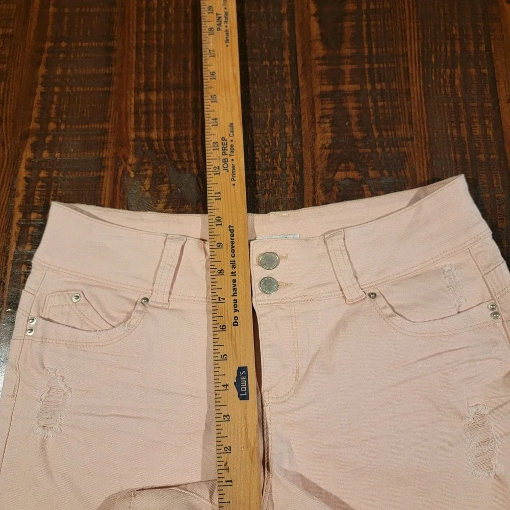 YMI Wanna Betta Butt Women's Shorts Size 11 Stretch Y2K Shaping‎ Shorts 2 Button